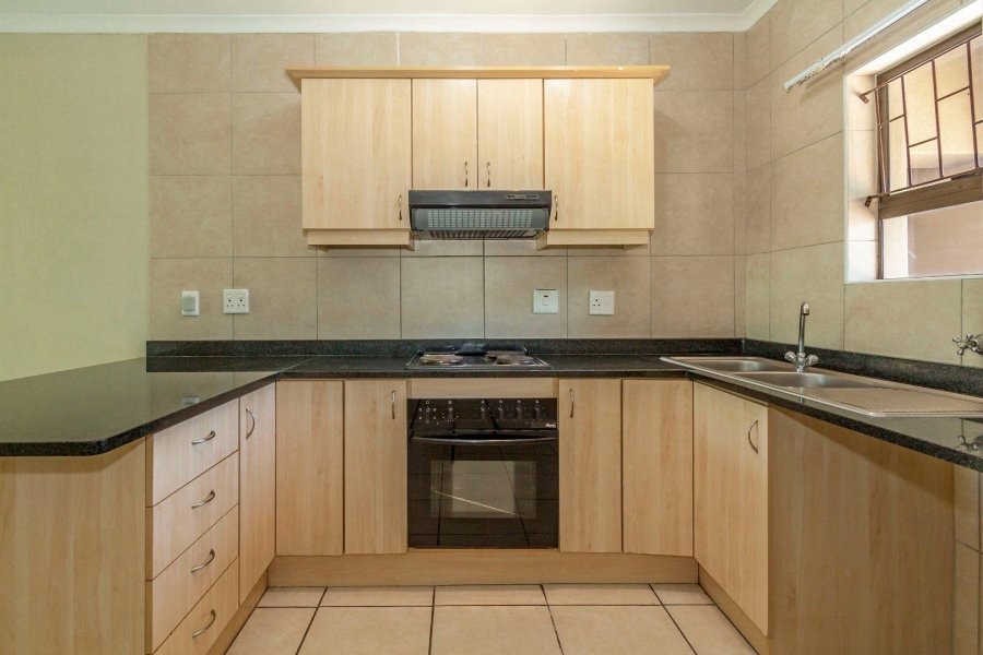 To Let 2 Bedroom Property for Rent in Sonstraal Heights Western Cape